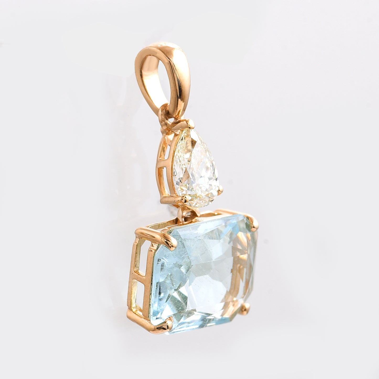 2.72 Ct Octagon Mixed Cut Natural Aquamarine 14K Gold Pendant