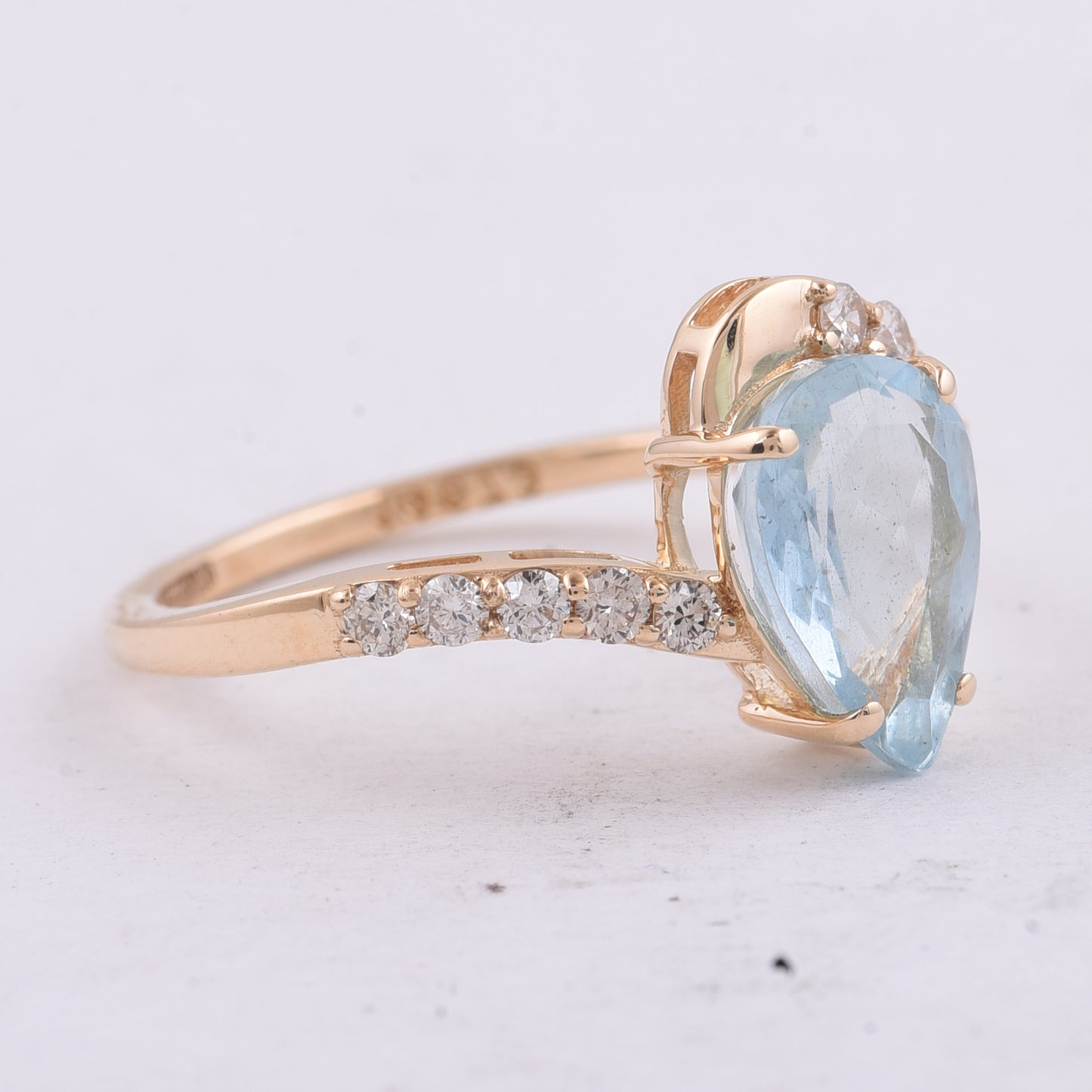 1.82 Ct Pear Natural Aquamarine 14K Gold Ring