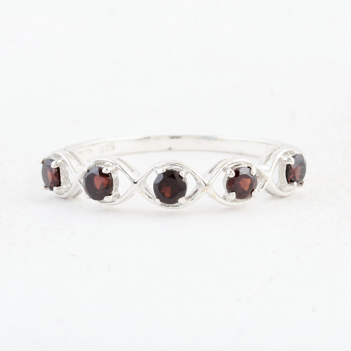 0.60 Ct Round Garnet 925 Sterling Silver Ring