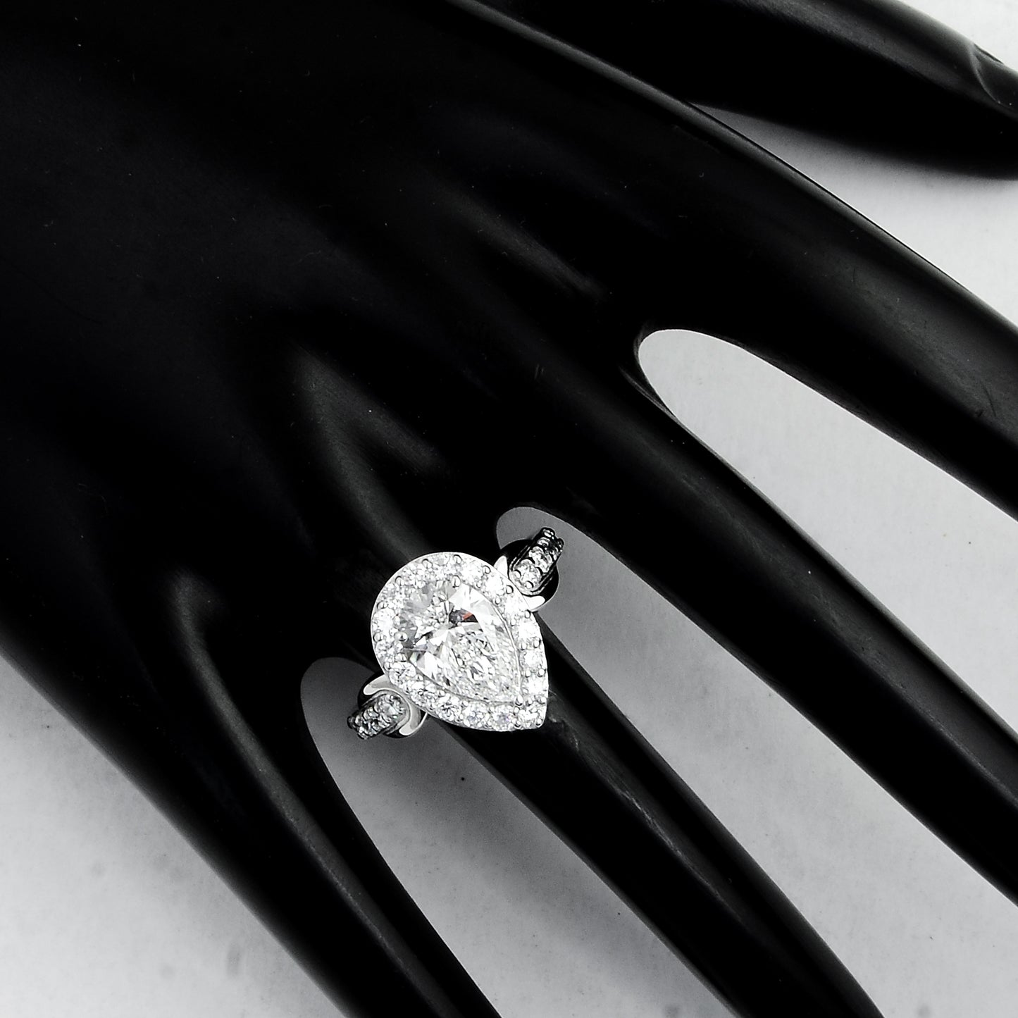 2.24 Carats Lab Grown Diamond 14K Gold Ring