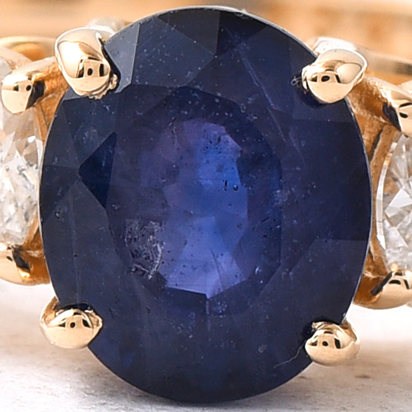 1.45 Ct Oval Sapphire 14K Gold Ring