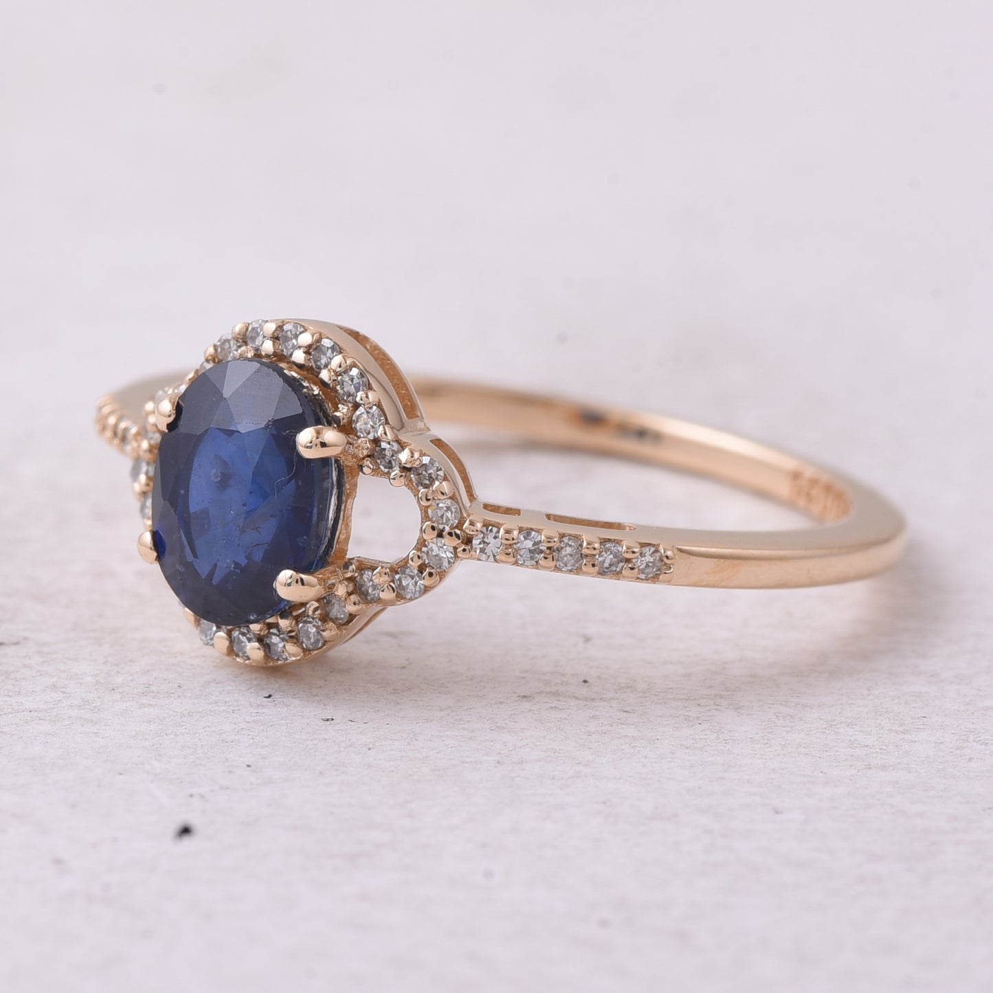1.40 Ct Oval Mixed Cut Natural Sapphire 14K Gold Ring