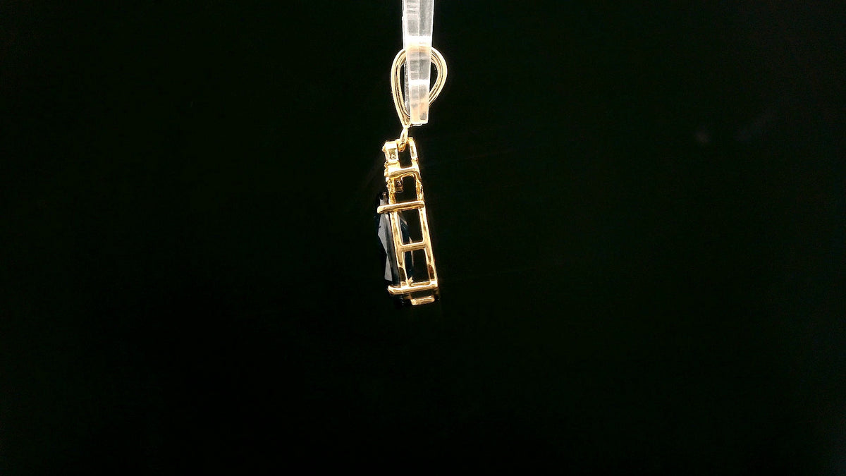 2.07 Ct Oval Mixed Cut Natural Corundum Sapphire 14K Gold Pendant