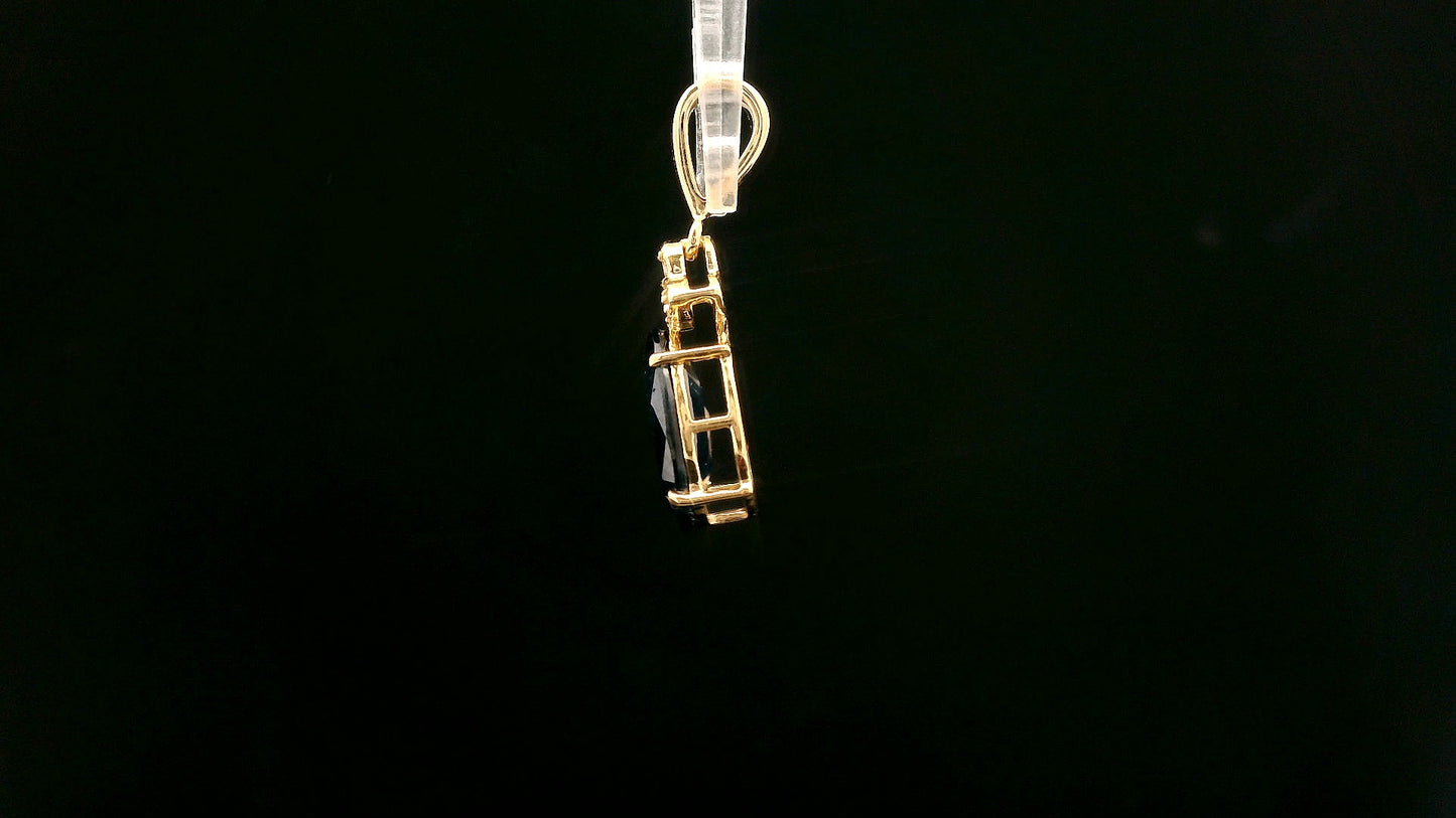 2.07 Ct Oval Mixed Cut Natural Corundum Sapphire 14K Gold Pendant