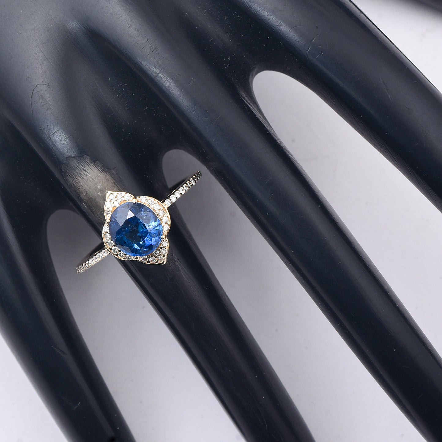 1.91 Ct Oval Mixed Cut Natural Sapphire 14K Gold Ring