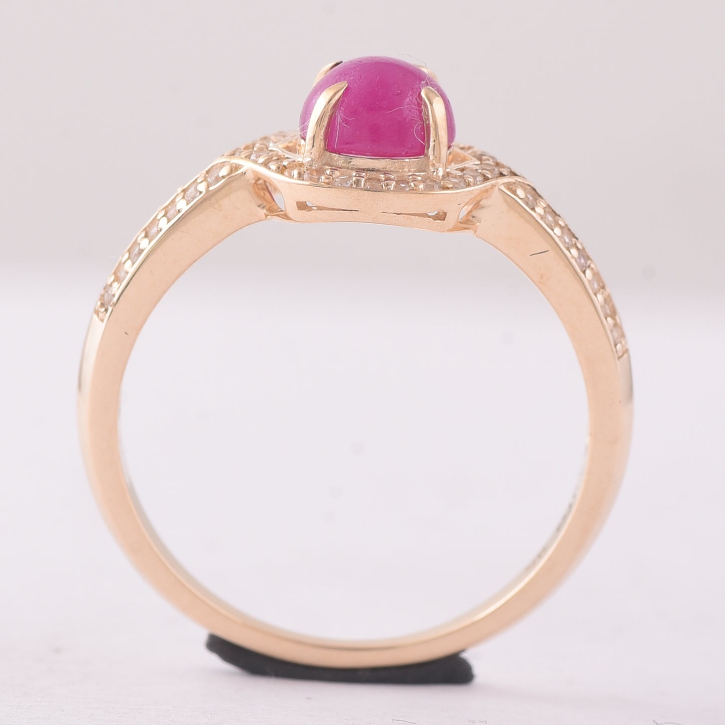 1.40 Ct Round Ruby 9K Gold Ring