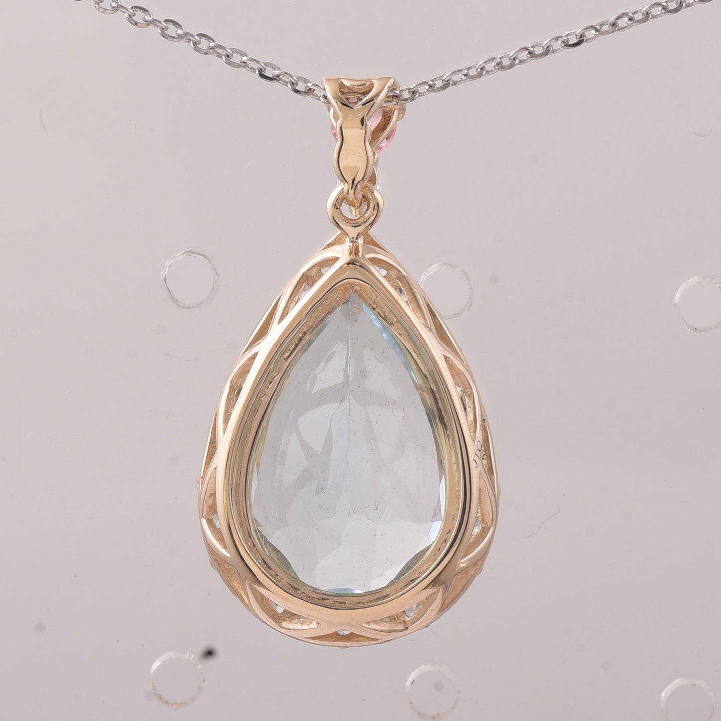 5.20 Ct Pear Aquamarine 9K Gold Pendant