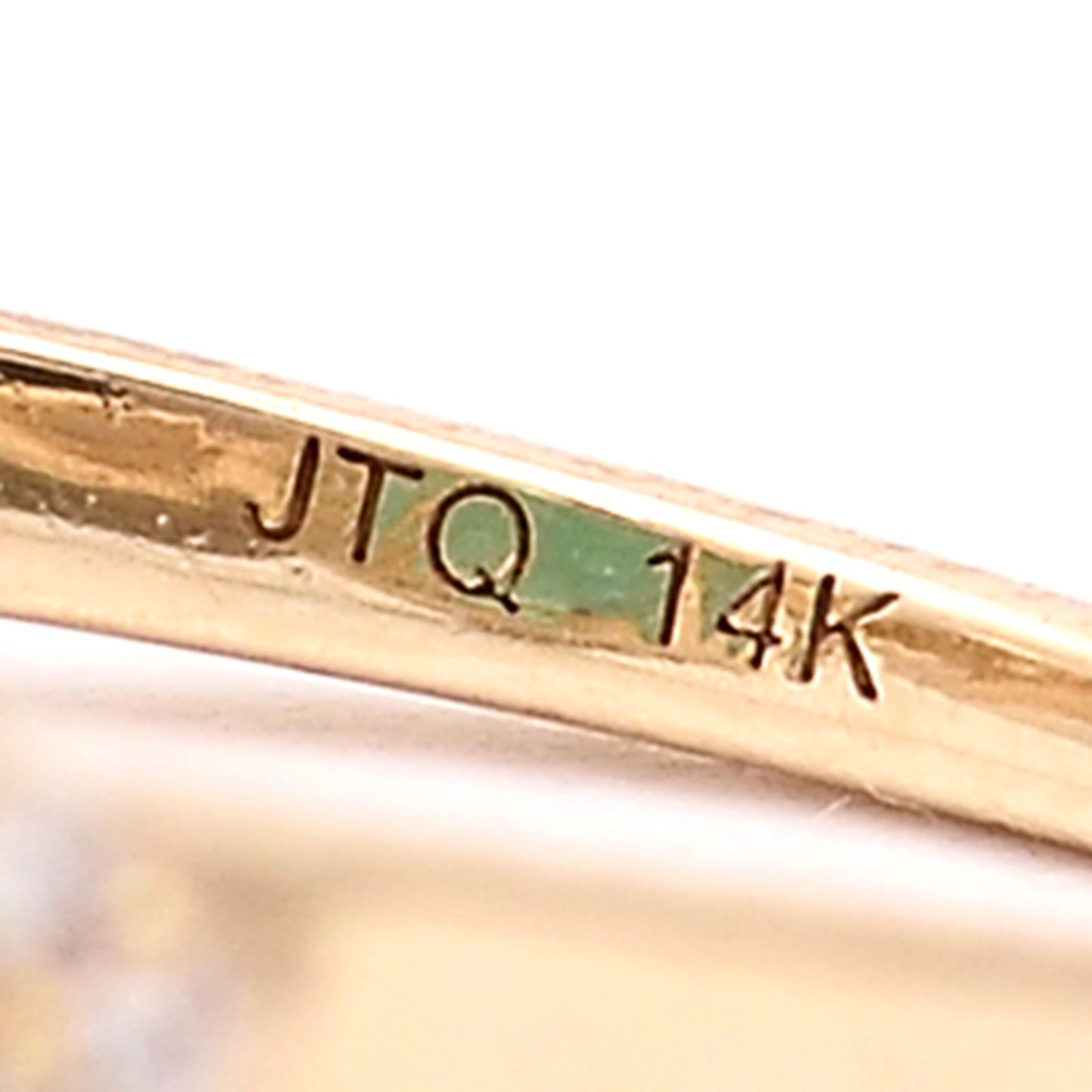 2.25 Ct Oval Natural Emerald 14K Gold Ring