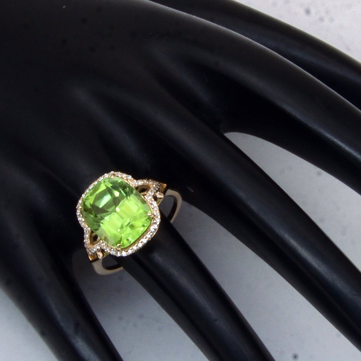 7.91 Ct Cushion Mixed Cut Natural Peridot 14K Gold Ring