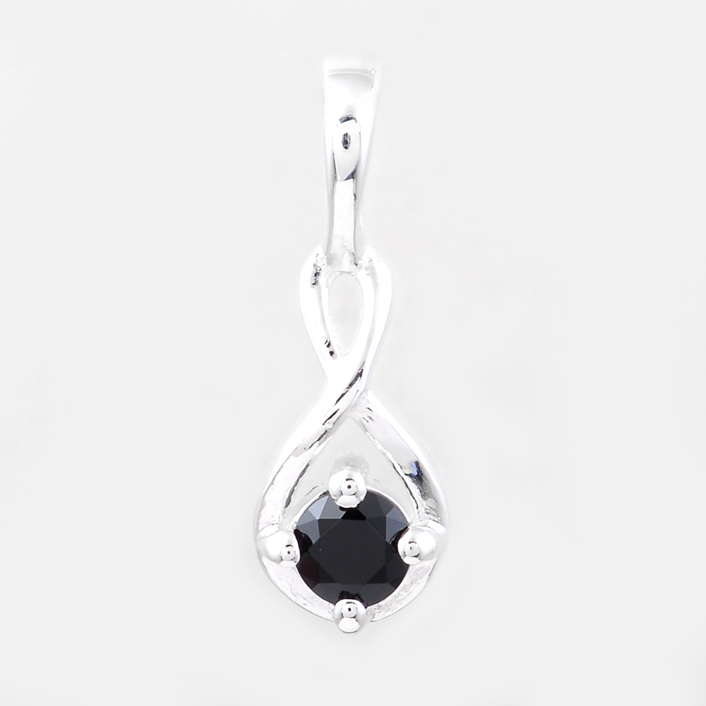 0.13 Ct Round Black Spinal, 925 Sterling Silver Pendant