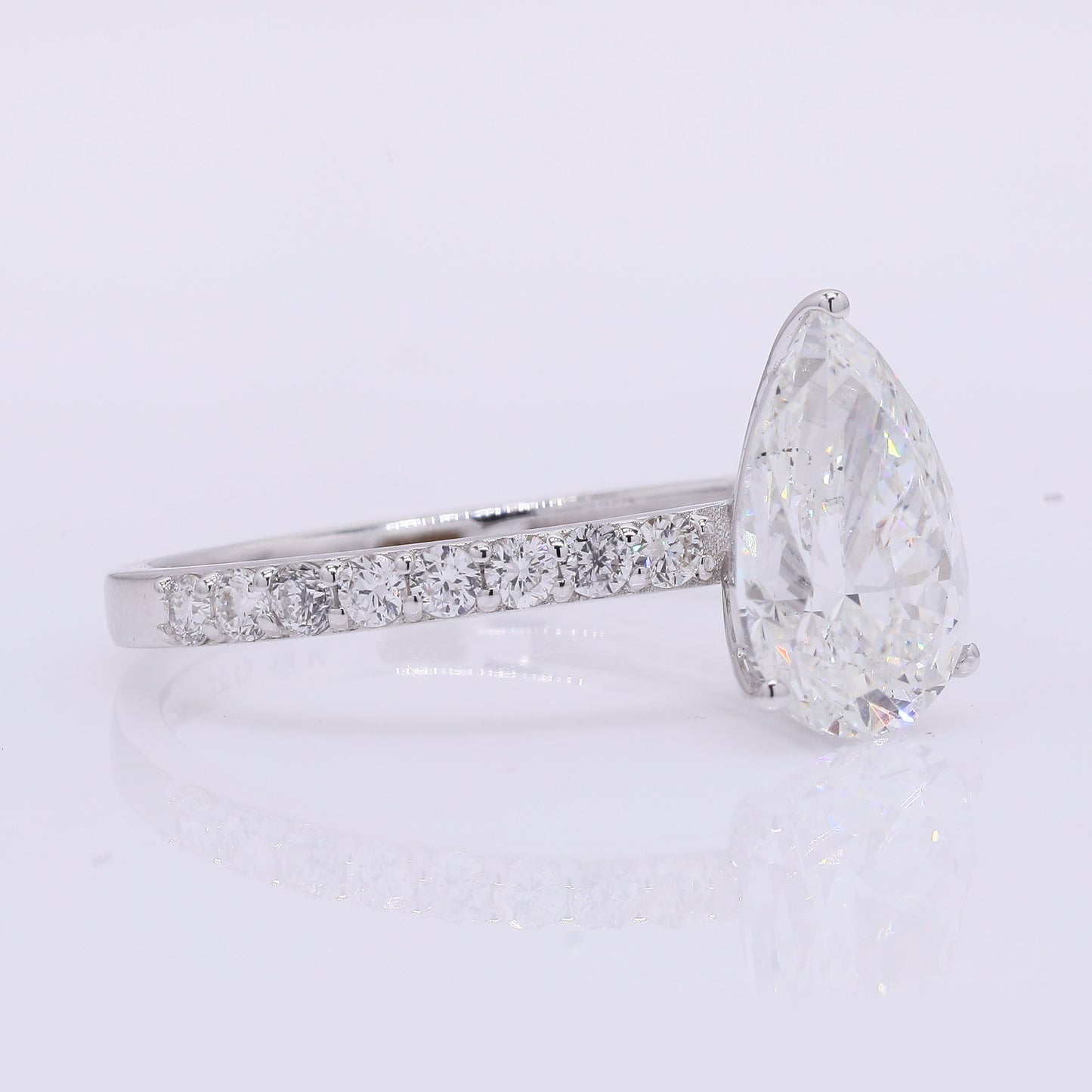 2.28 Carats Lab Grown Diamond 14K Gold Ring