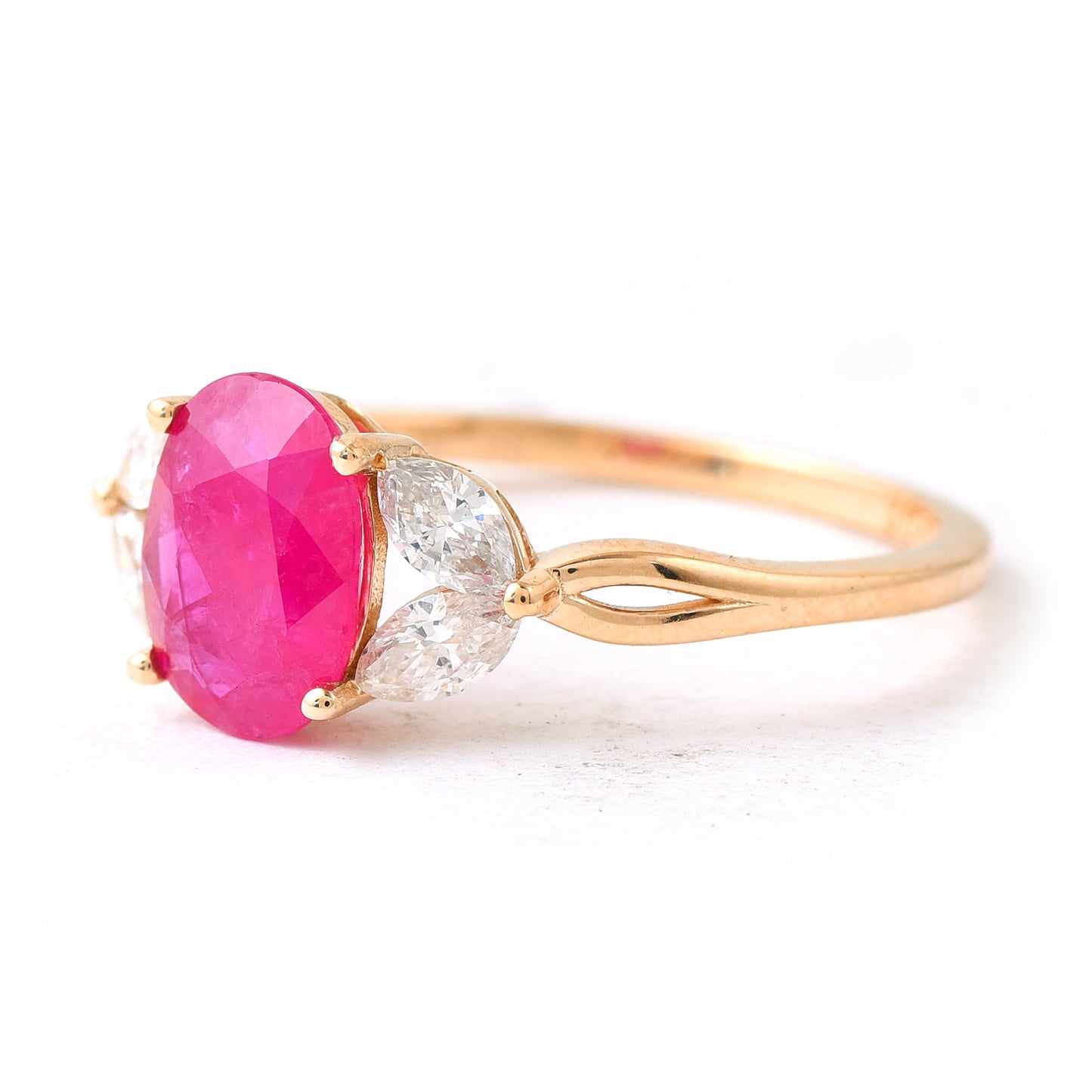 1.62 Ct Oval Mixed Cut Natural Ruby 14K Gold Ring