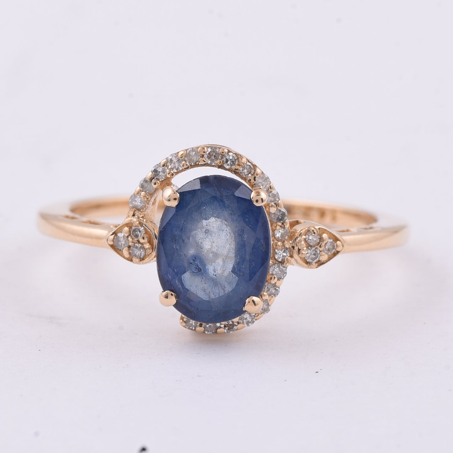 1.88 Ct Oval Natural Sapphire 14K Gold Ring