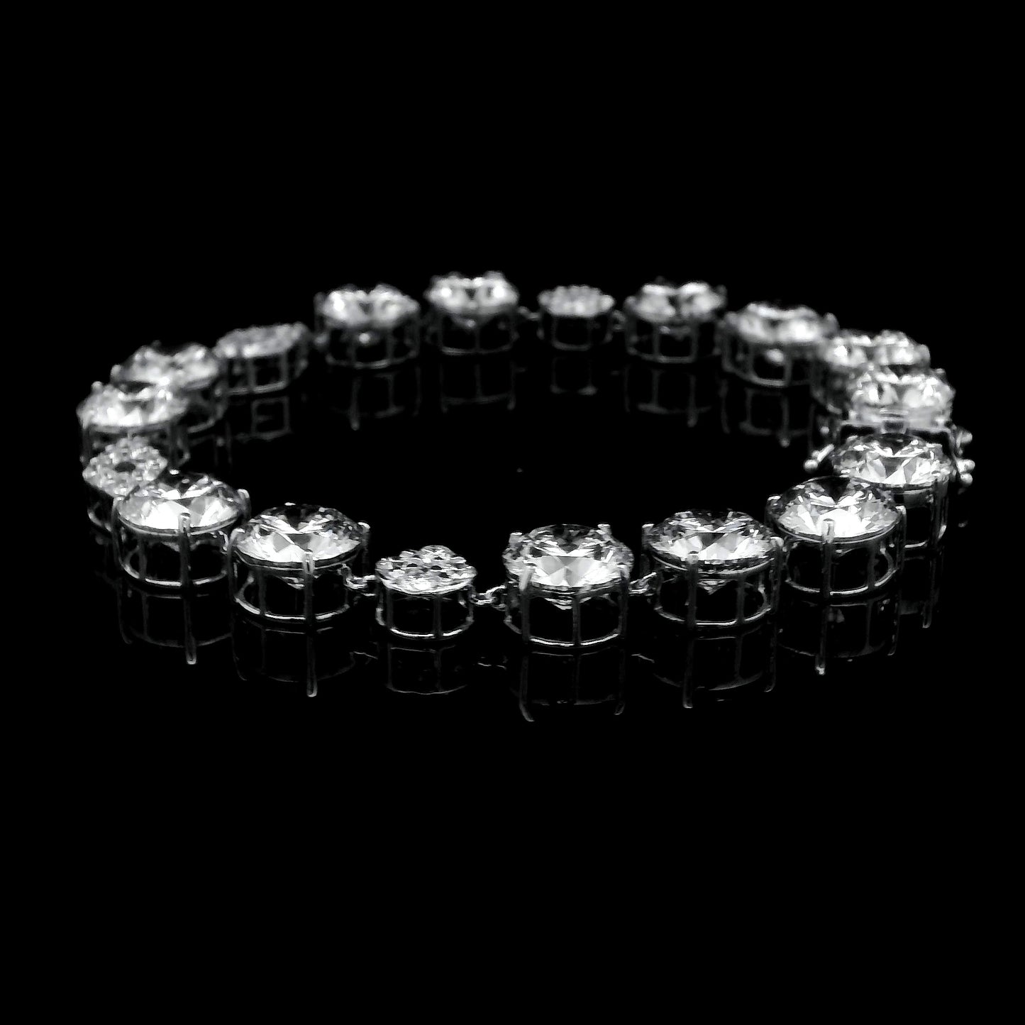 30.38 Ct Round Lab Grown Diamond 14K Gold Bracelet