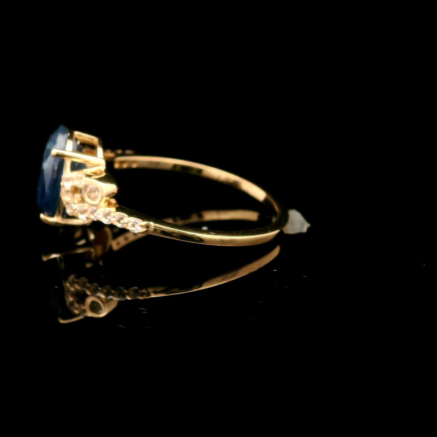 2.73 Ct Oval Mixed Cut Natural Corundum Sapphire 14K Gold Ring