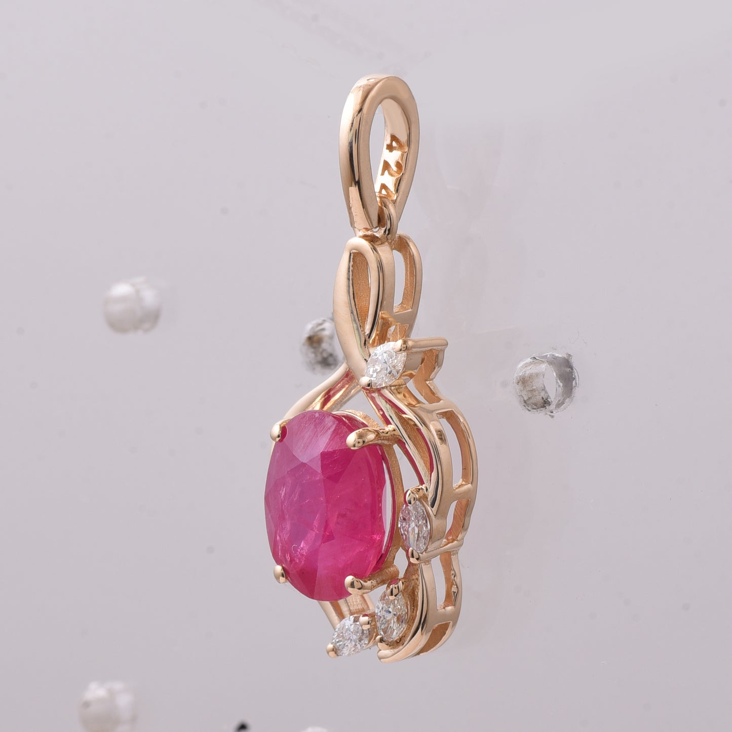 2.29 Ct Oval Mixed Cut Natural Ruby 14K Gold Pendant