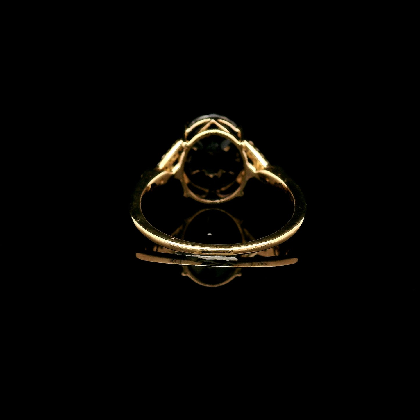 4.55 Ct Oval Mixed Cut Lab Grown Sapphire 14K Gold Ring