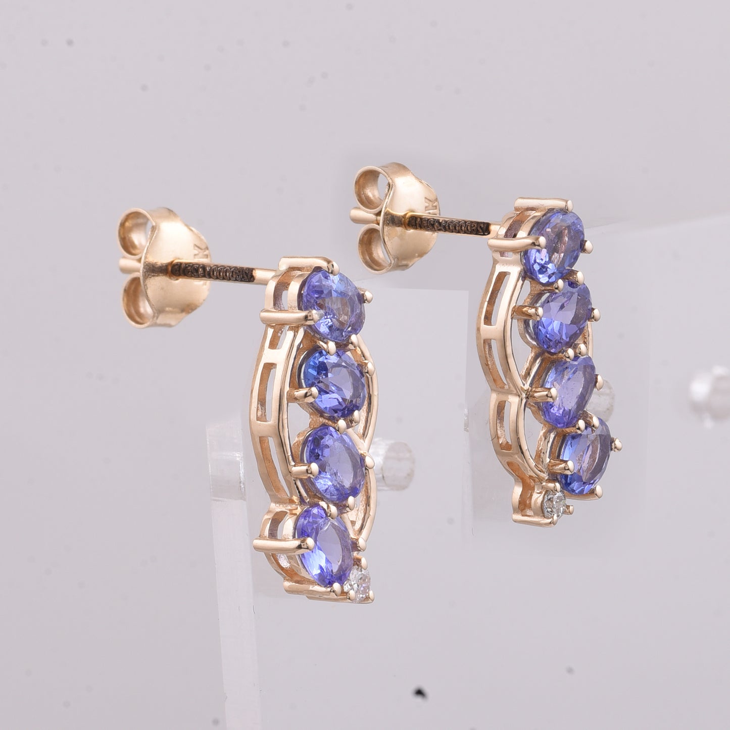 1.48 Ct Oval Natural Tanzanite 14K Gold Earrings
