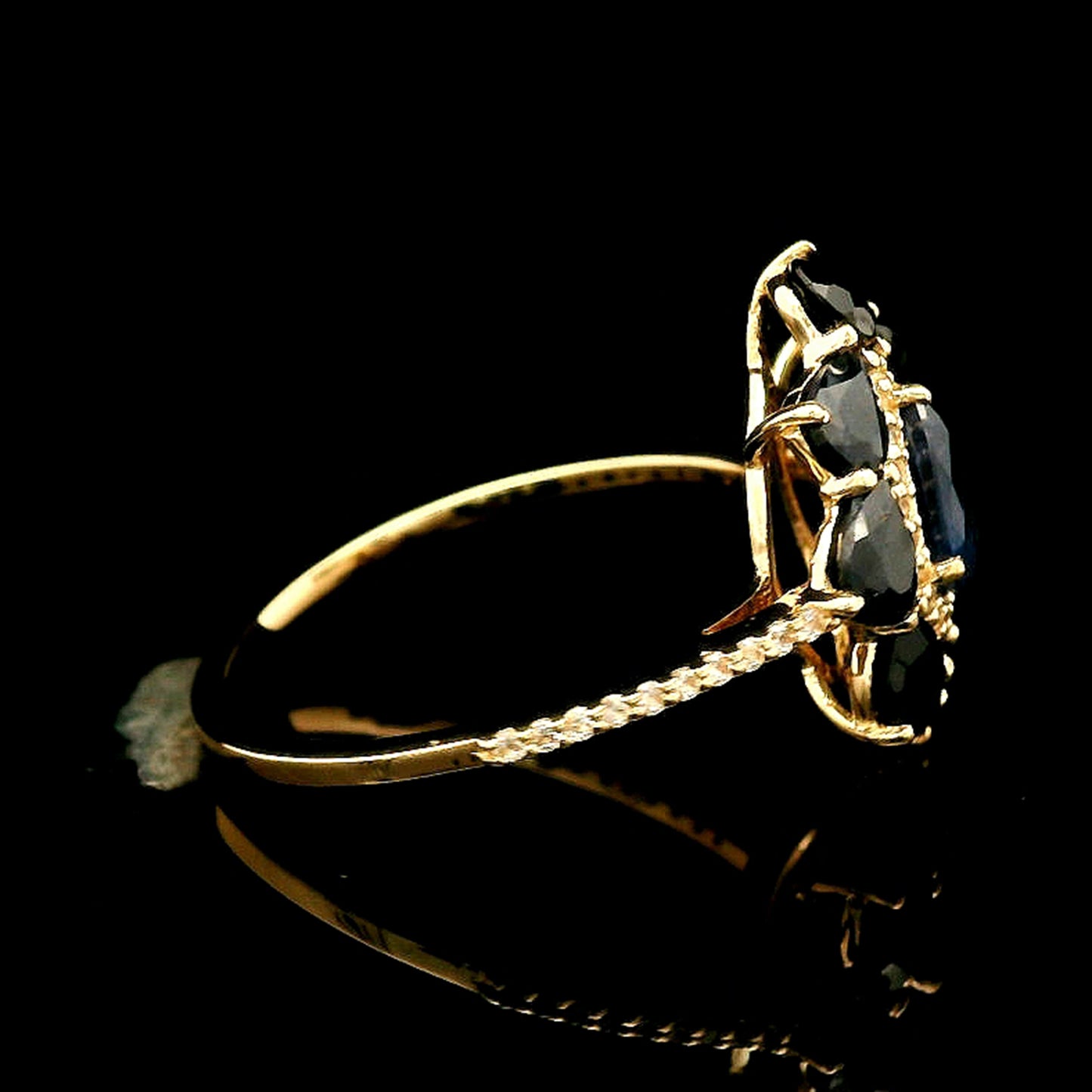 2.22 Ct Pear Sapphire 14K Gold Ring