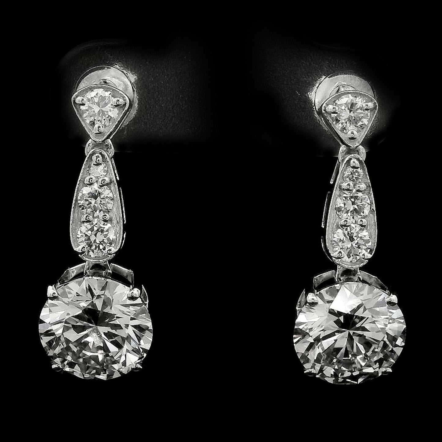 3.98 Carats Lab Grown Diamond 14K Gold Earrings