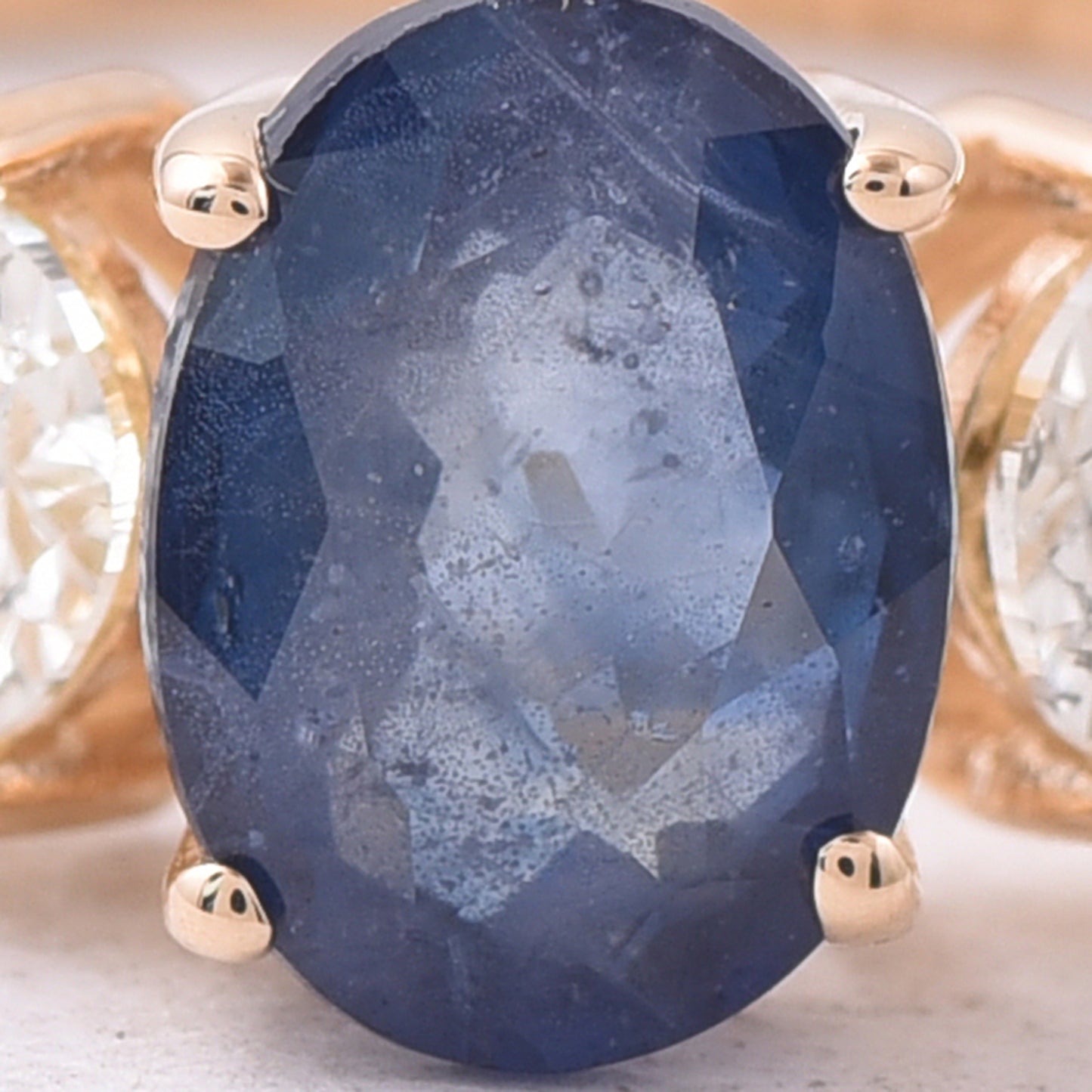 2.09 Ct Oval Natural Sapphire 14K Gold Ring