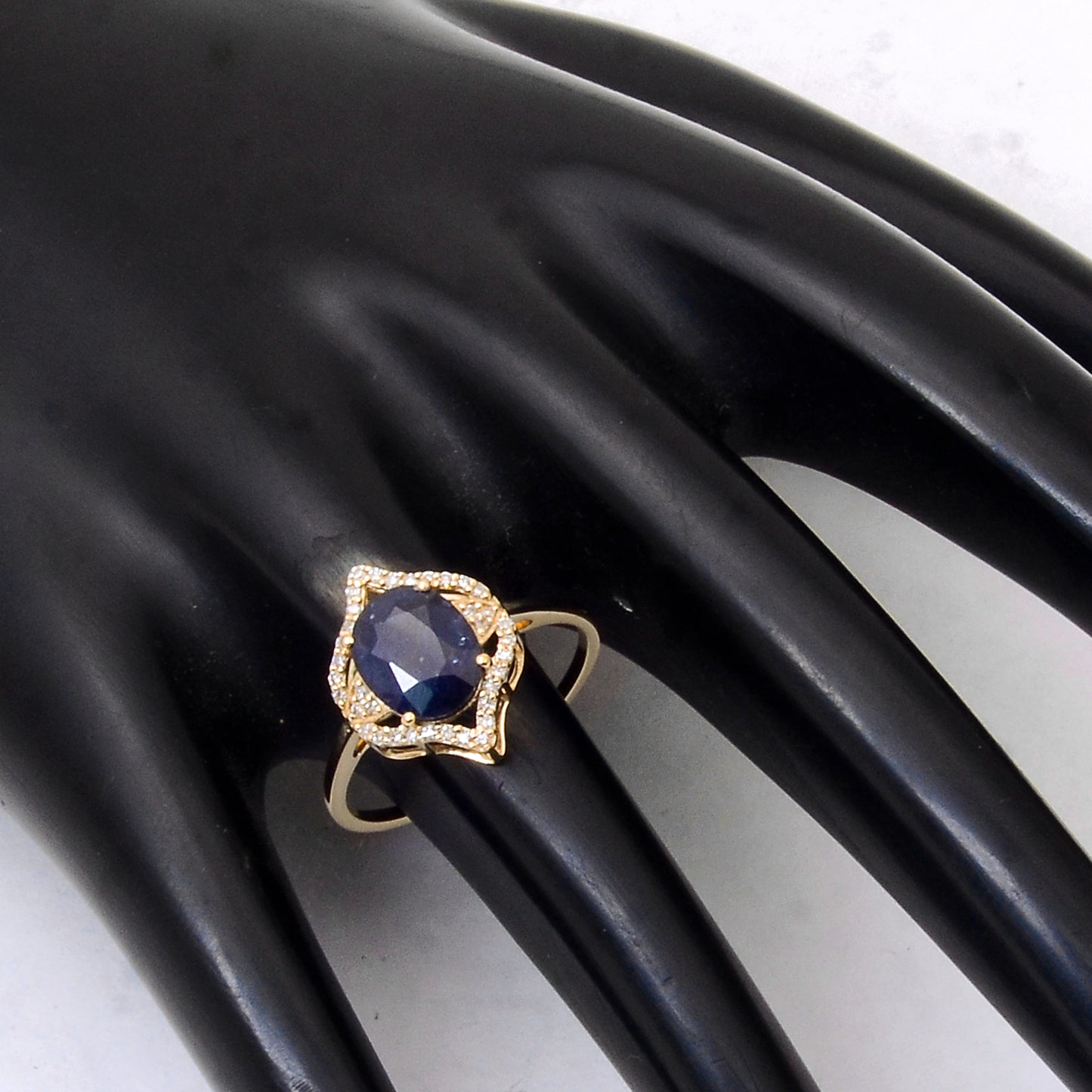 2.63 Ct Oval Mixed Cut Natural Sapphire 14K Gold Ring