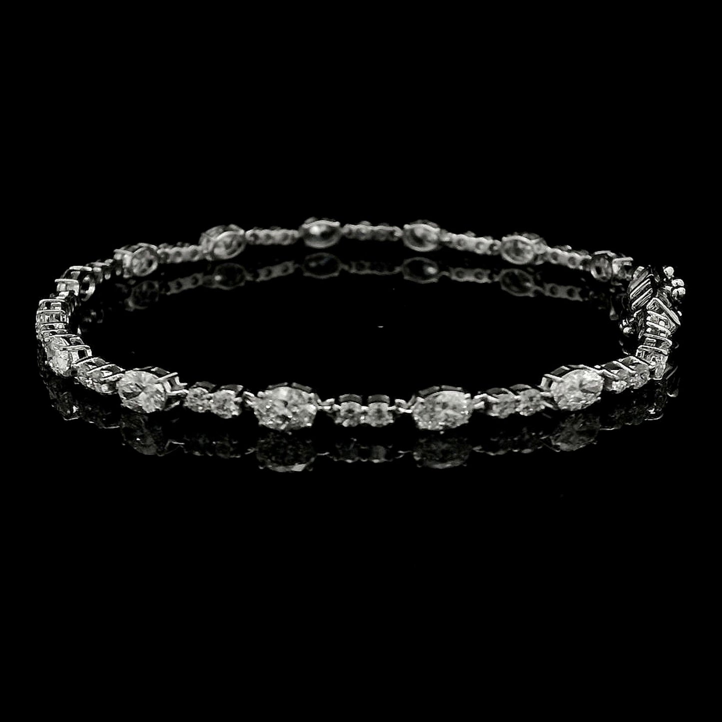 3.75 Carats Lab Grown Diamond 14K Gold Bracelet
