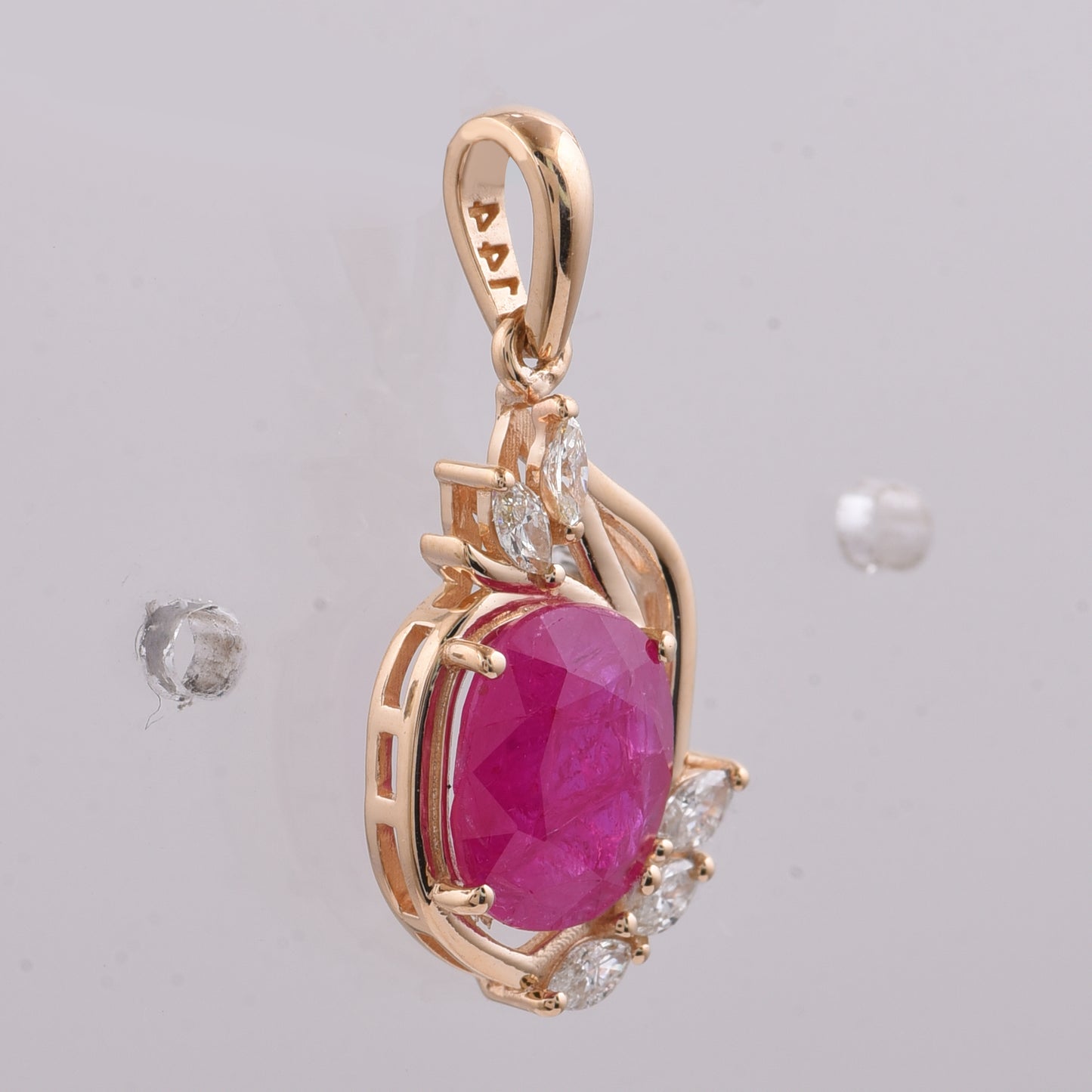 2.20 Ct Oval Natural Ruby 14K Gold Pendant