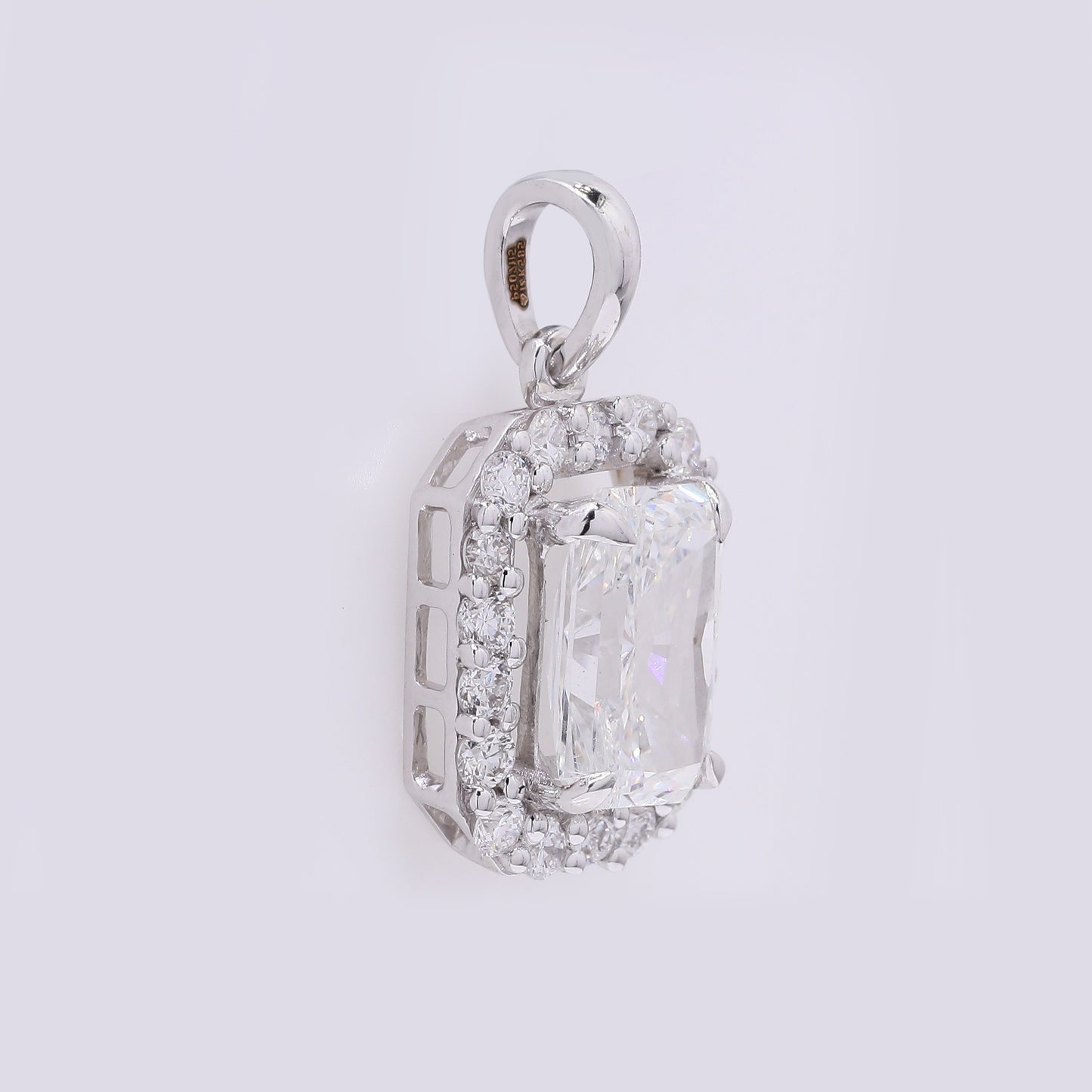 2.31 Carats Lab Grown Diamond 14K Gold Pendant
