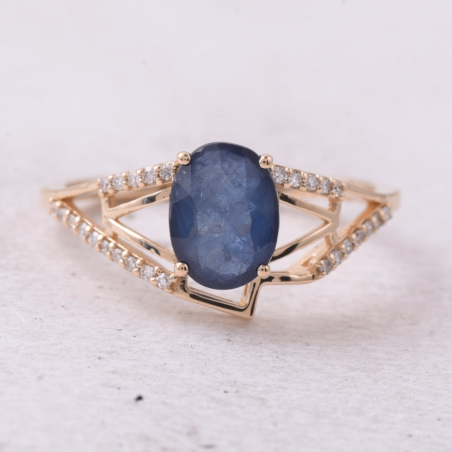 1.73 Ct Oval Mixed Cut Natural Sapphire 14K Gold Ring