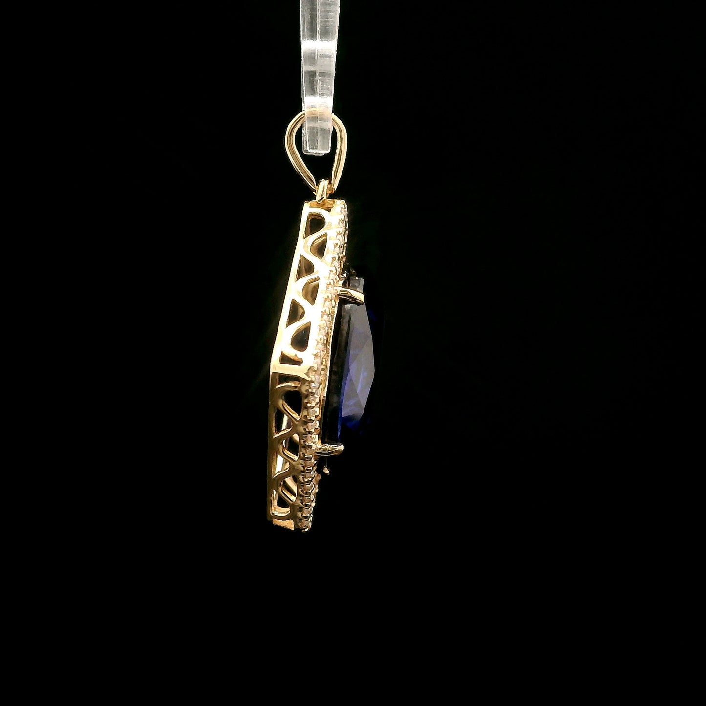 8.65 Ct Oval Mixed Cut Lab Grown Sapphire 14K Gold Pendant