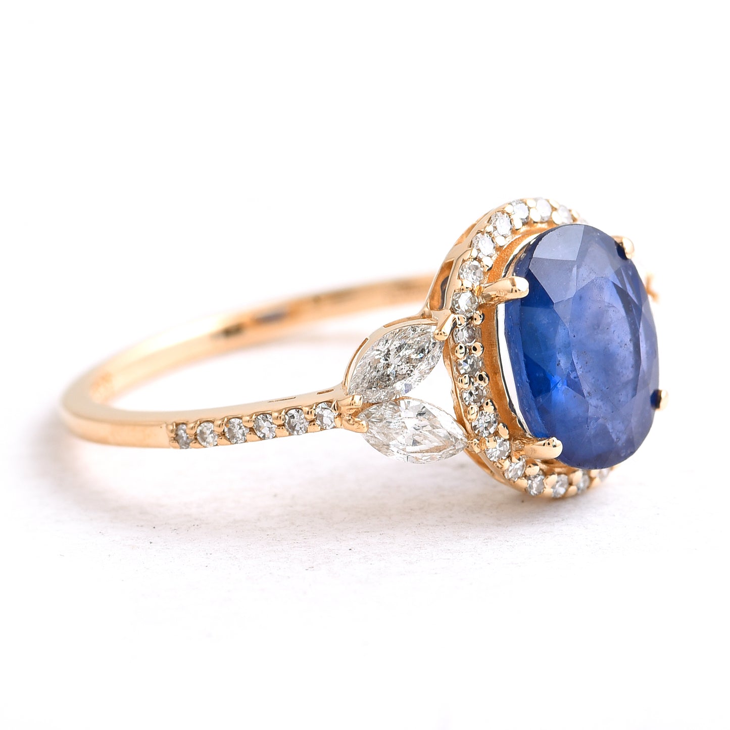 2.22 Ct Oval Sapphire 14K Gold Ring