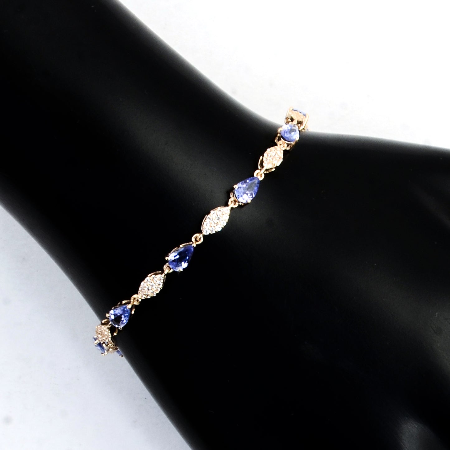 3.16 Ct Pear Tanzanite 14K Gold Bracelet