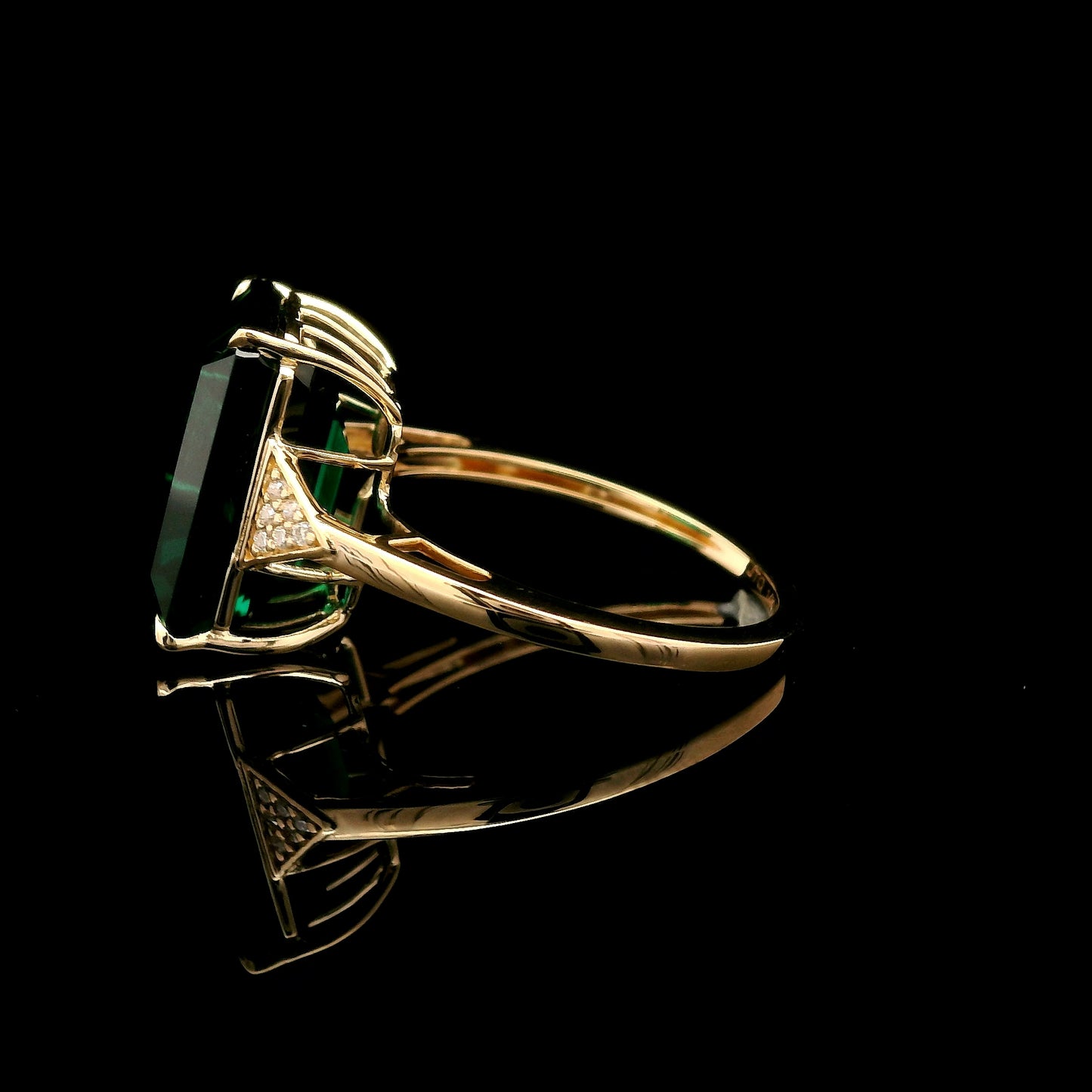 7.15 Ct Emerald Cut Lab Grown Emerald 14K Gold Ring