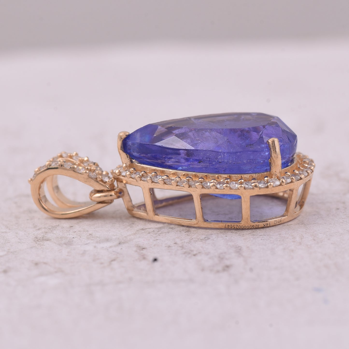 4.97 Ct Pear Mixed Cut Natural Tanzanite 14K Gold Pendant
