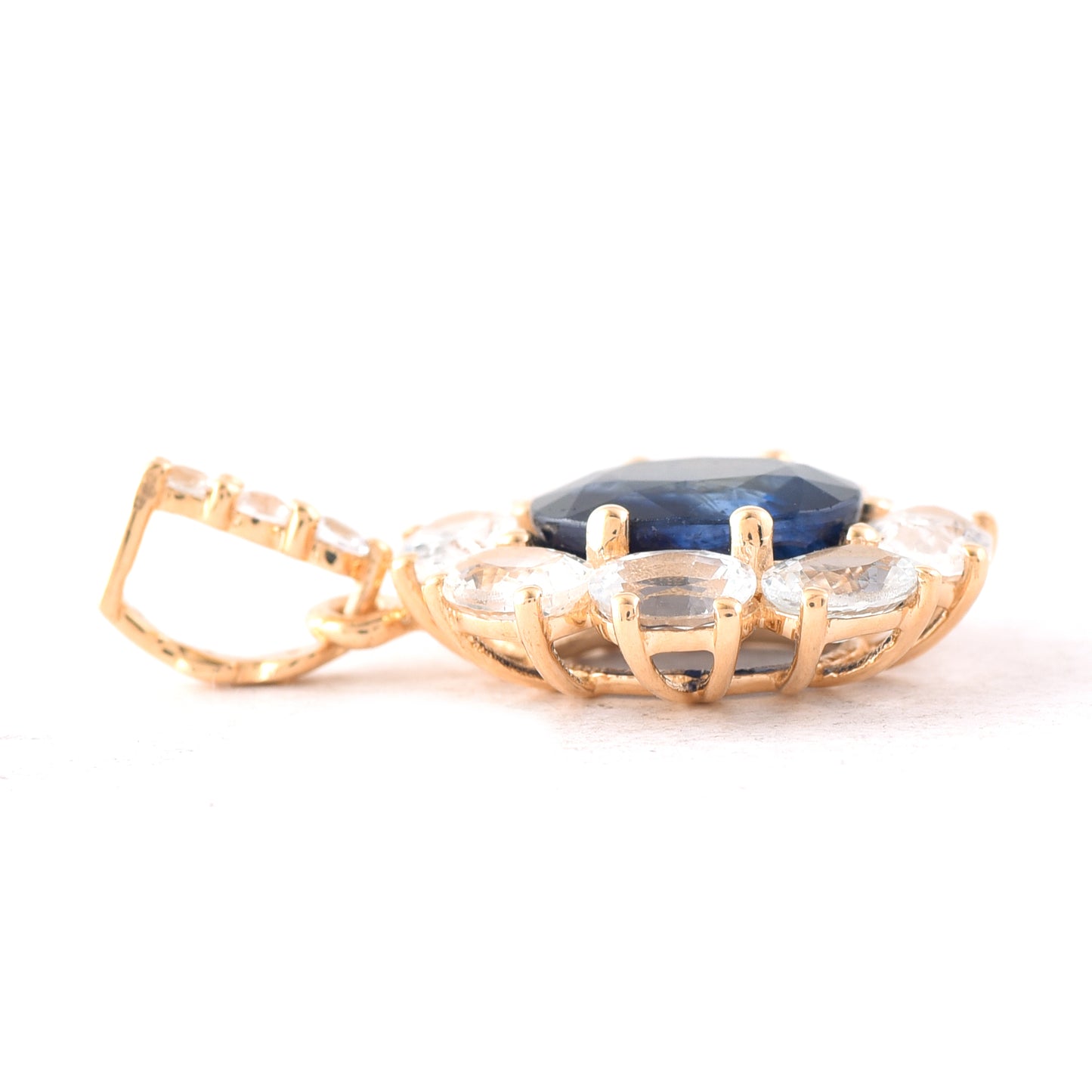 3.78 Ct Oval Mixed Cut Natural Sapphire 14K Gold Pendant