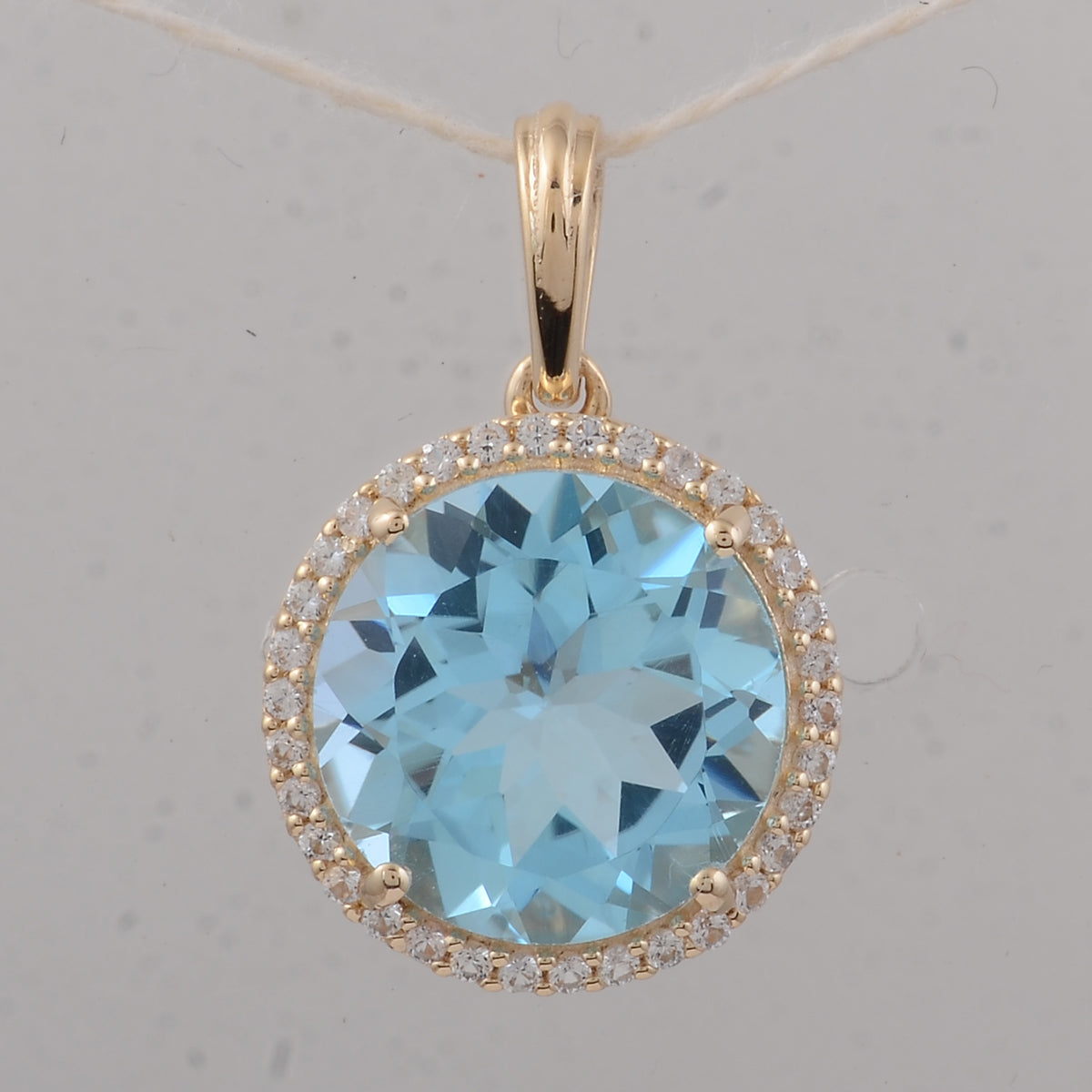4.00 Ct Round Blue Topaz 9K Gold Pendant
