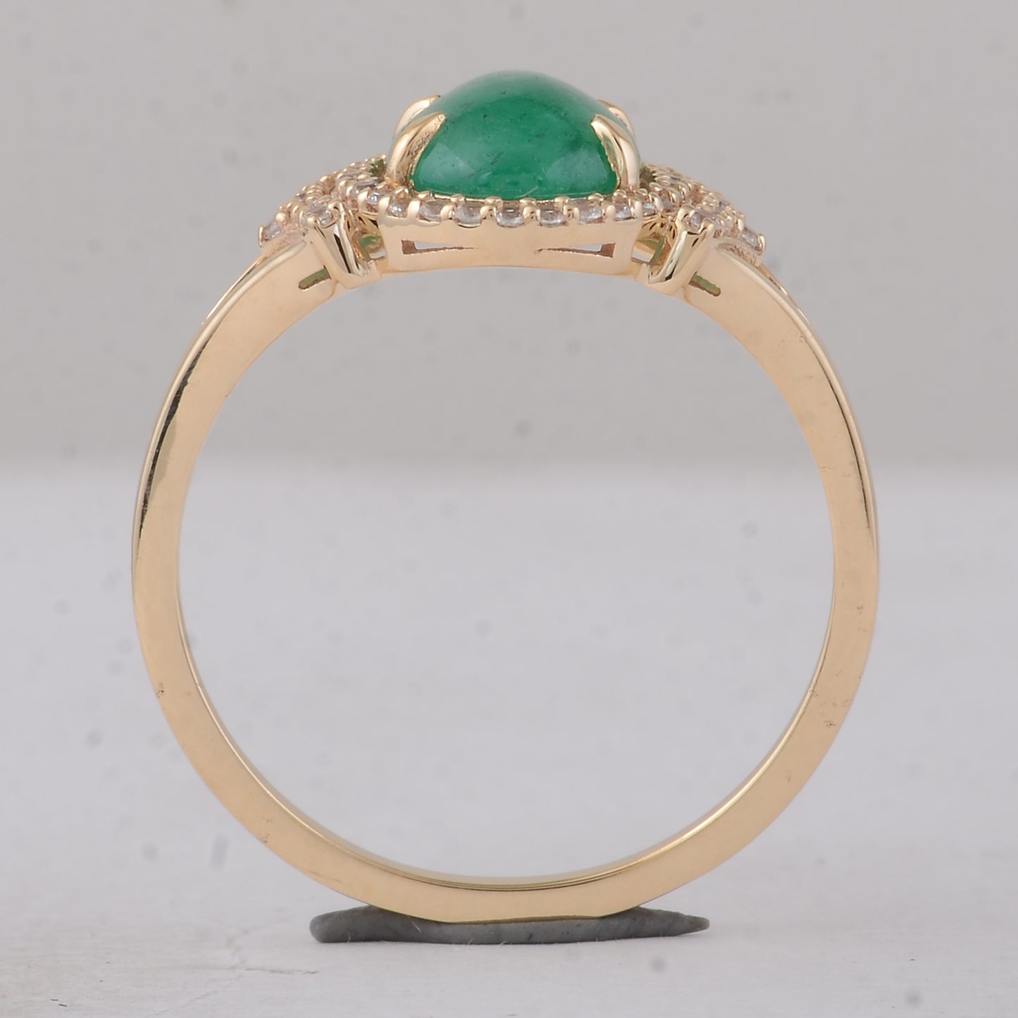 1.71 Ct Oval Emerald 9K Gold Ring