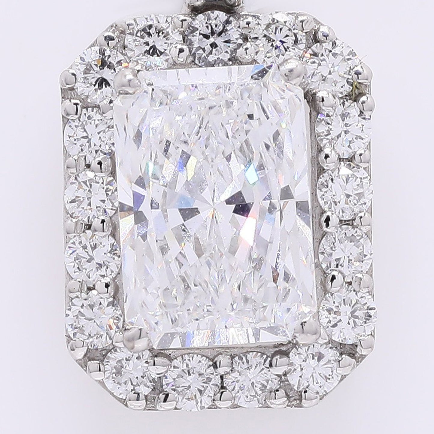 2.60 Carats Lab Grown Diamond 950 Platinum Pendant