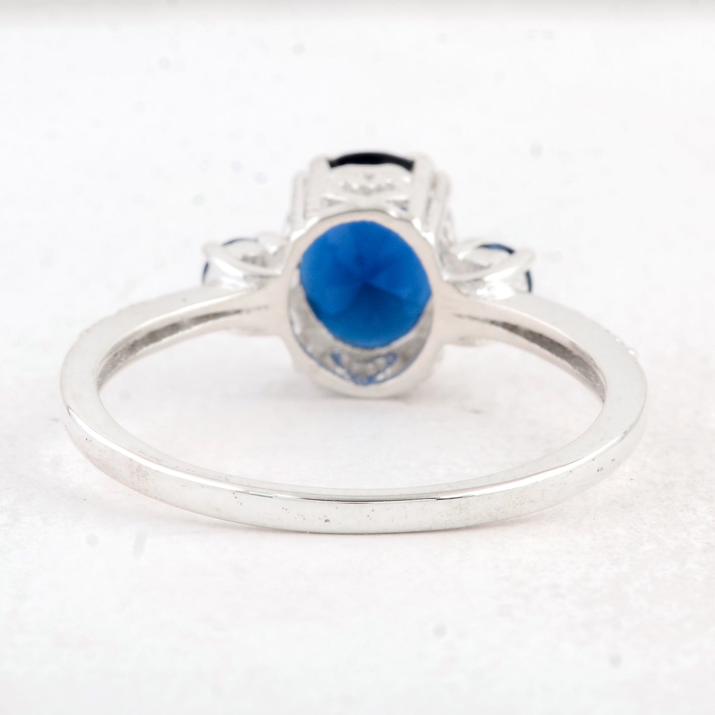 1.62 Ct Oval Created Glass Sapphire 925 Sterling Silver Ring