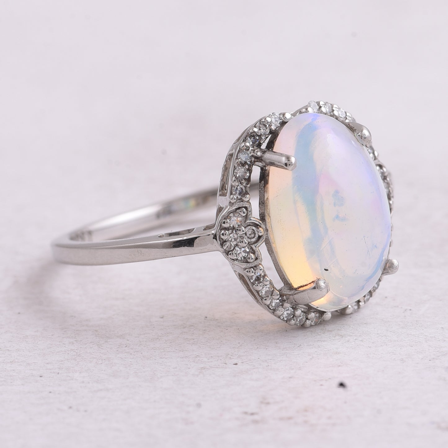 2.02 Ct Oval Cabochon Cut Natural Opal 950 Platinum Ring