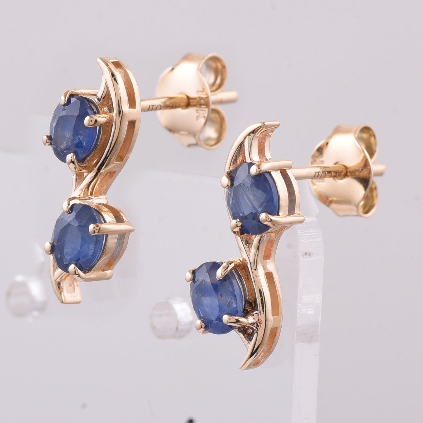 1.25 Ct Oval Natural Sapphire 14K Gold Earrings