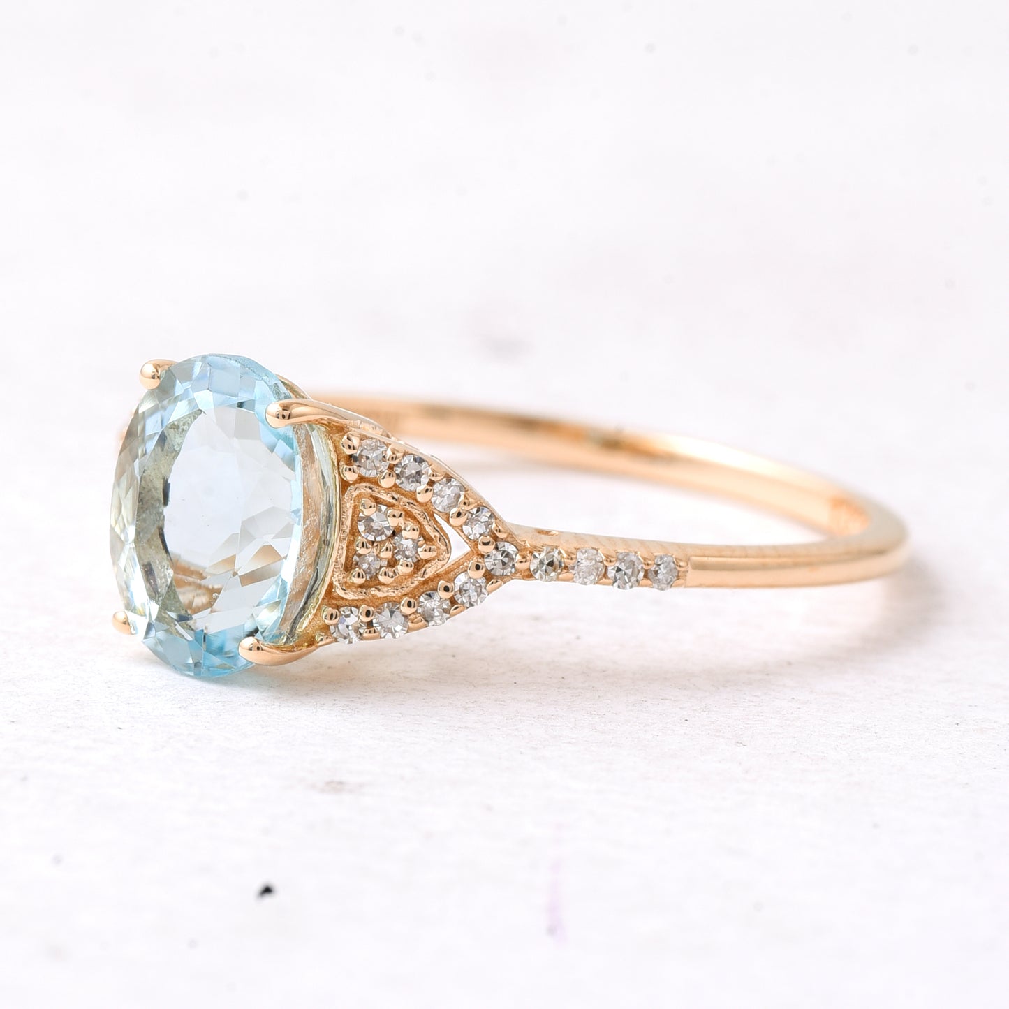 1.39 Ct Oval Mixed Cut Natural Aquamarine 14K Gold Ring