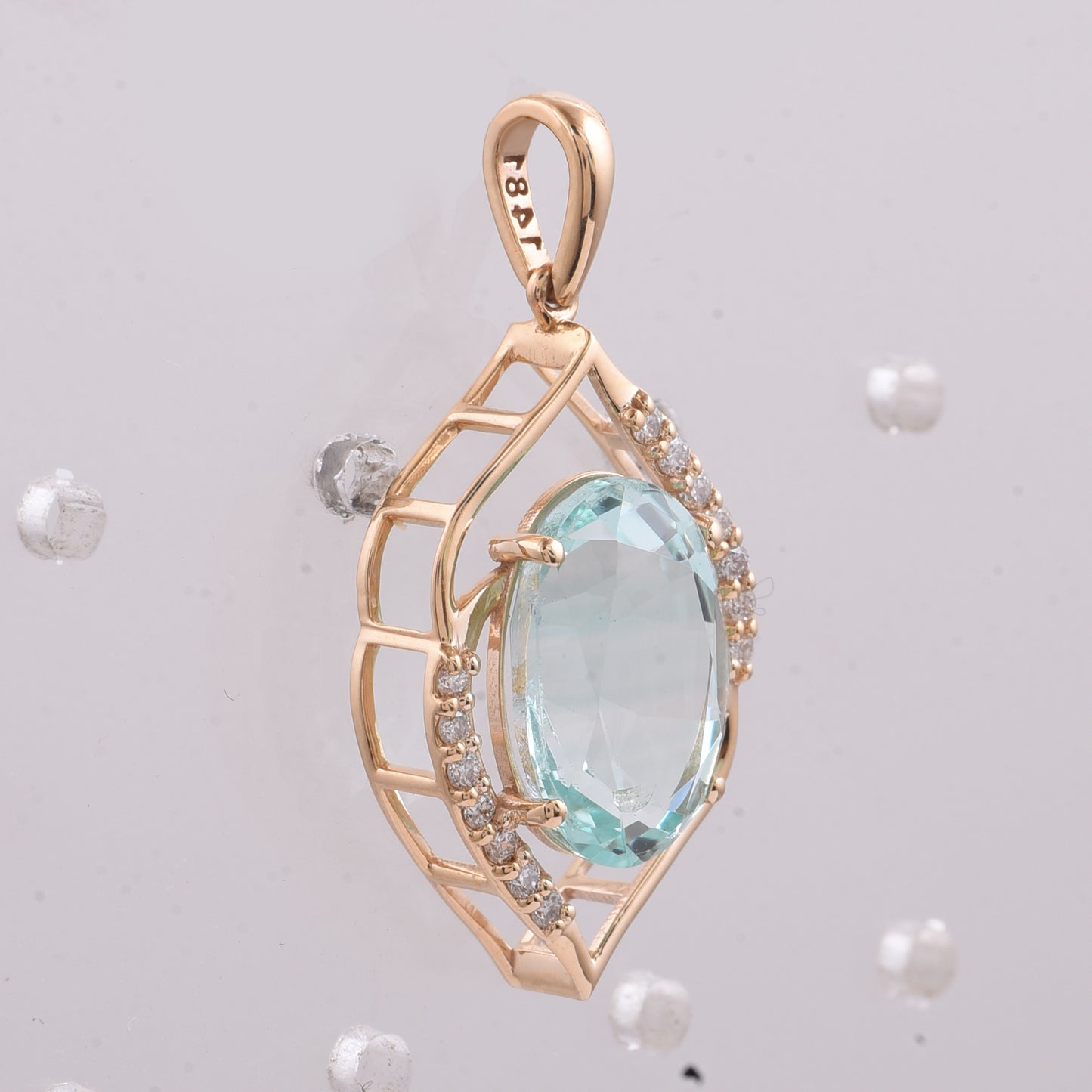 3.64 Ct Oval Natural Emerald 14K Gold Pendant
