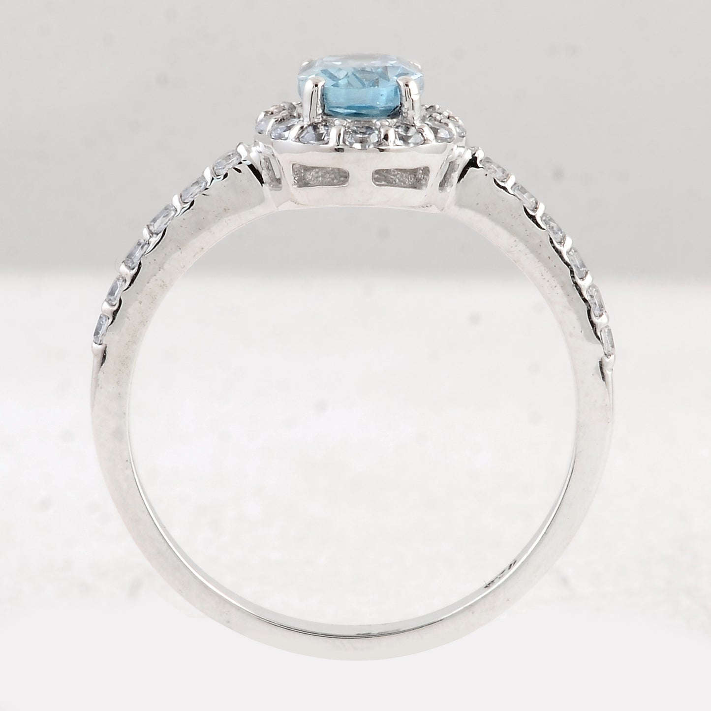1.68 Ct Oval Swiss Blue Topaz 925 Sterling Silver Ring