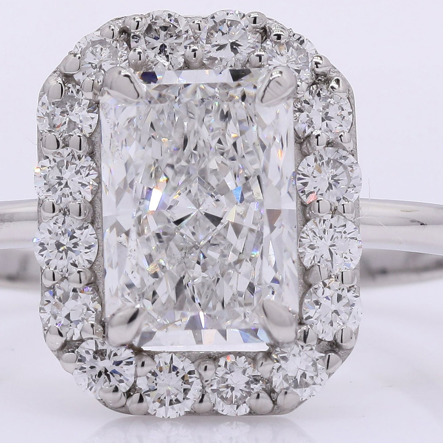 2.40 Carats Lab Grown Diamond 950 Platinum Ring
