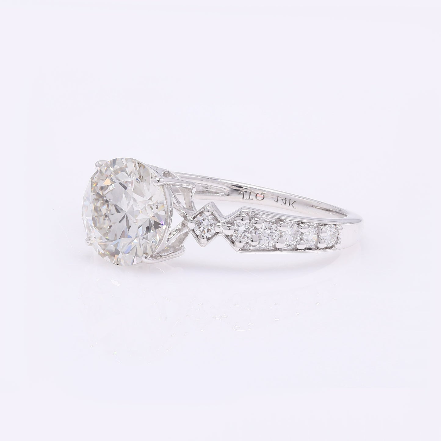 2.36 Carats Lab Grown Diamond 14K Gold Ring