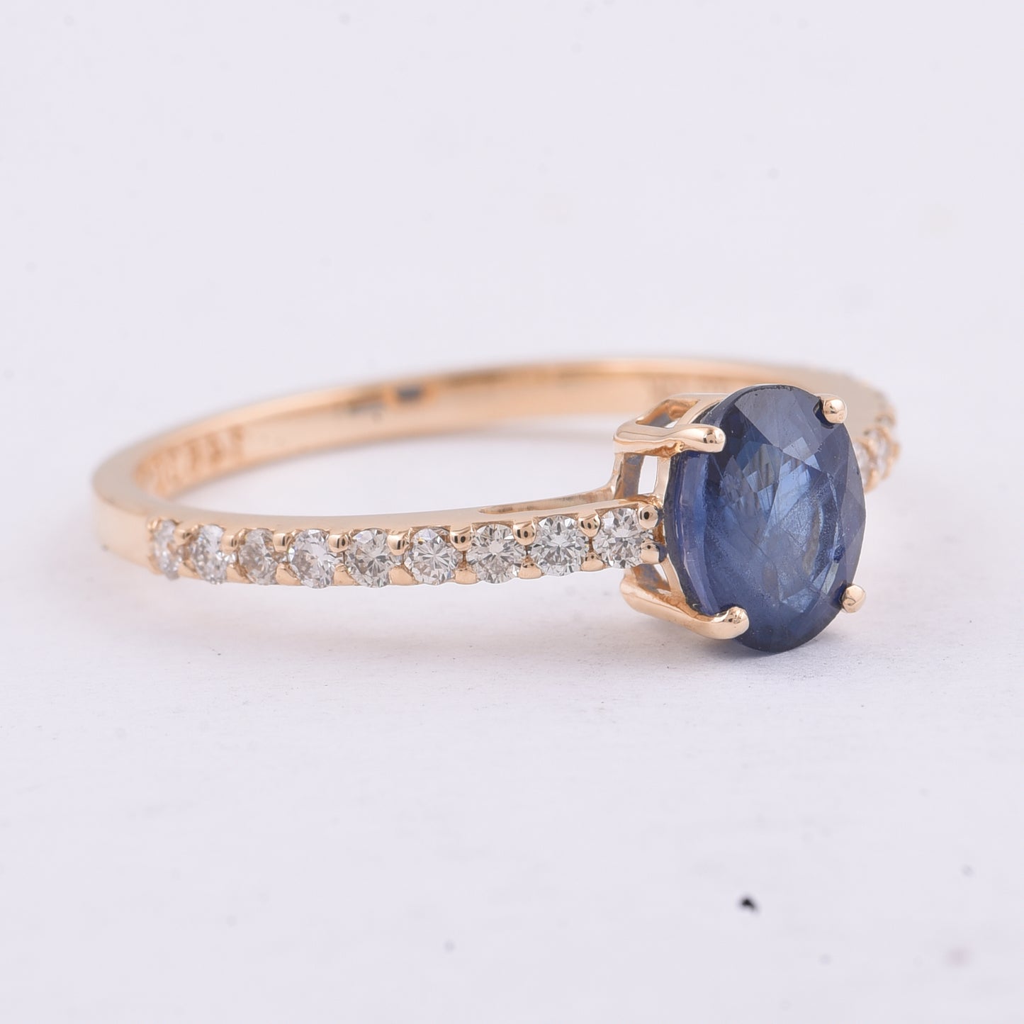 1.43 Ct Oval Natural Sapphire 14K Gold Ring