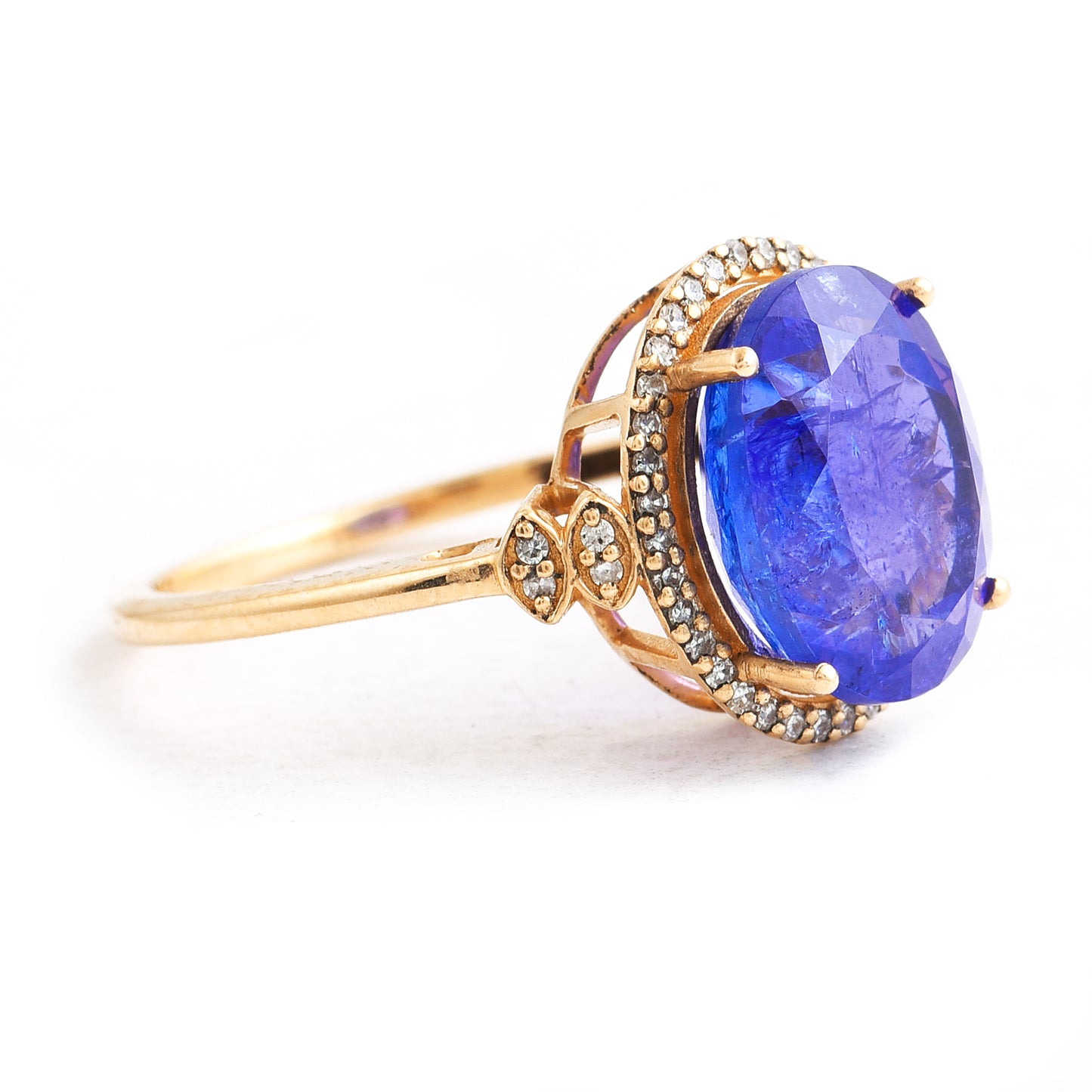 5.46 Ct Oval Tanzanite 14K Gold Ring