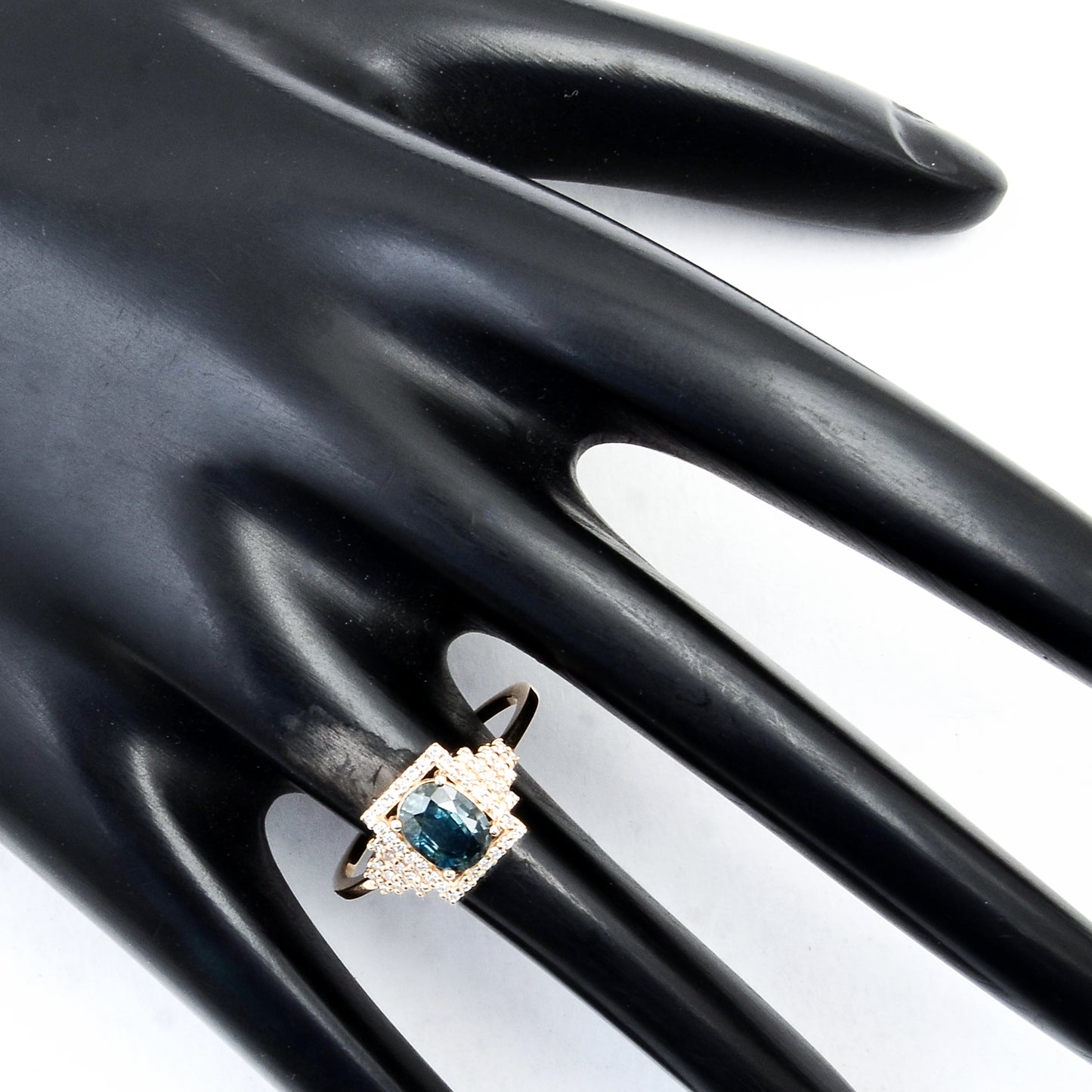 1.05 Ct Oval Mixed Cut Natural Corundum Sapphire 14K Gold Ring